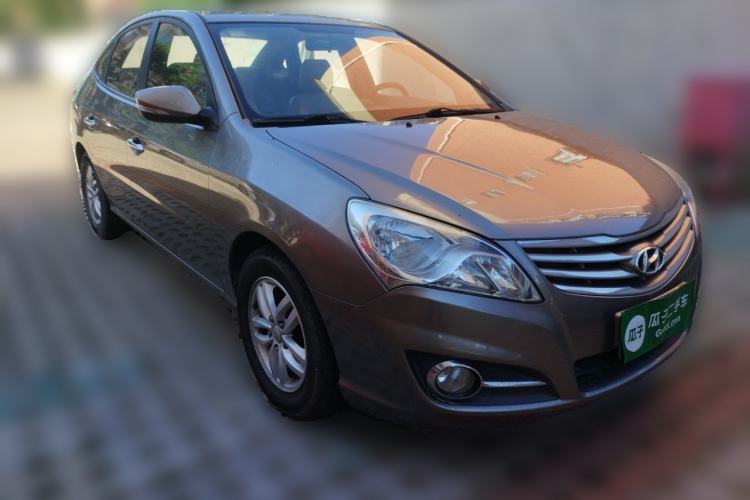 Used Hyundai Celesta 2011 1.6L Automatic Luxury Version Front Right 45 Deg