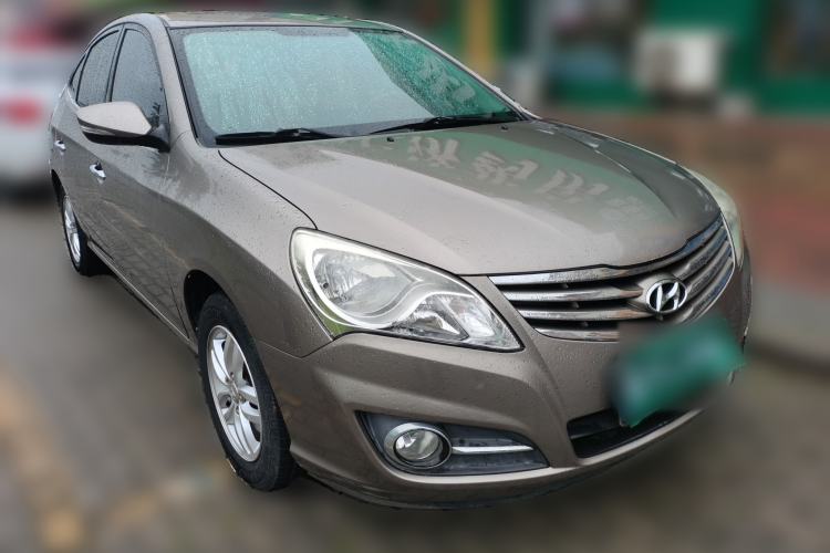 Used Hyundai Celesta 2011 1.6L Manual Luxury Model Front Right 45 Deg