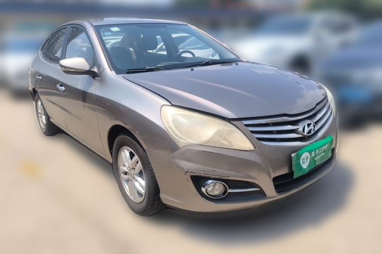 Used Hyundai Celesta 2011 1.6L Manual Luxury Model Front Right 45 Deg