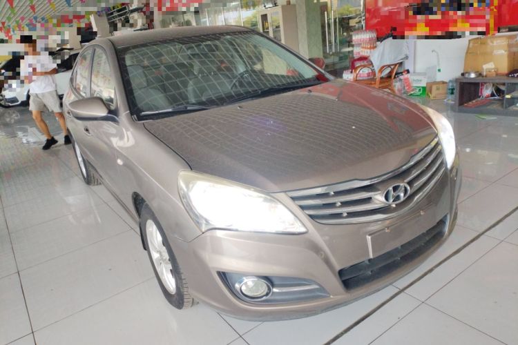 Used Hyundai Celesta 2011 1.6L Manual Comfort Edition Front Right 45 Deg