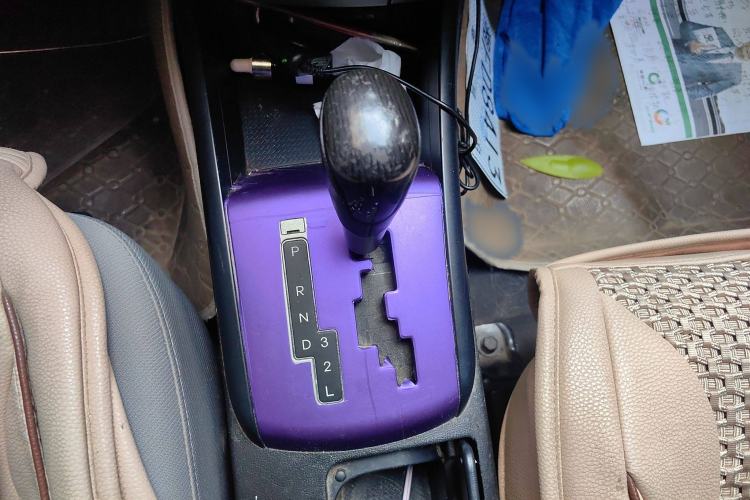 Used Hyundai Celesta 2011 1.6L Automatic Top-Tier Version Gear Lever
