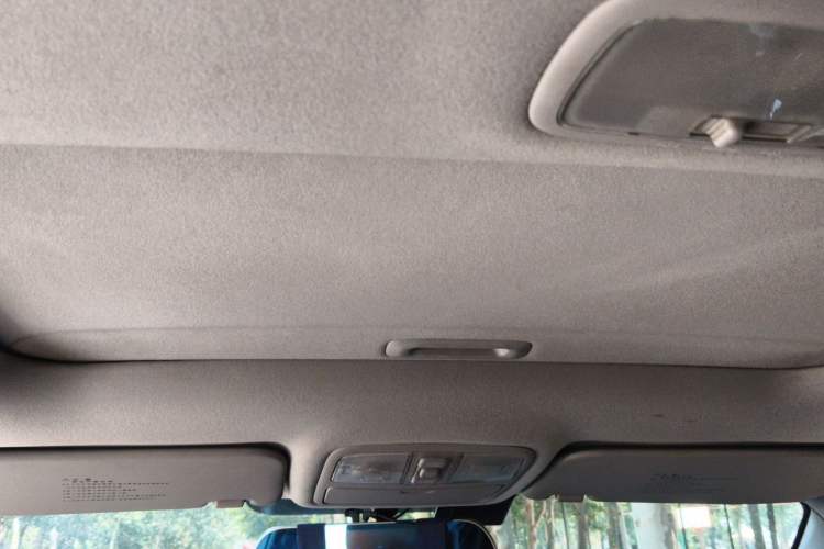 Used Hyundai Celesta 2011 1.6L Automatic Luxury Version Headliner