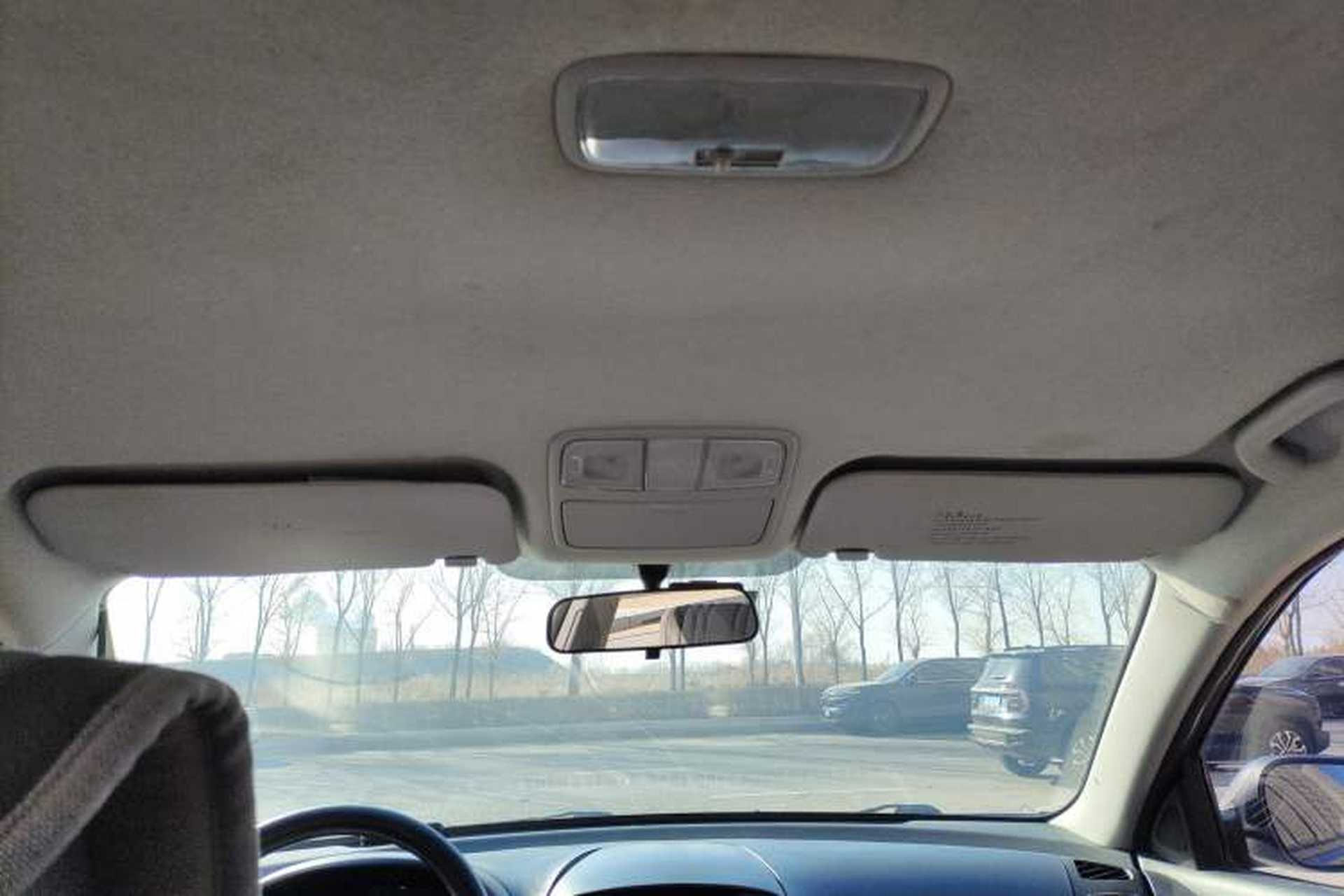 Used Hyundai Celesta 2011 1.6L Automatic Comfort Edition Headliner