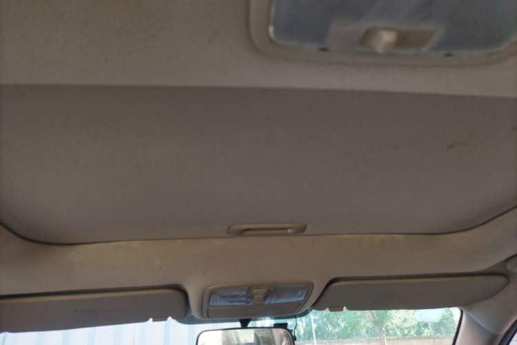 Used Hyundai Celesta 2011 1.6L Automatic Luxury Version Headliner