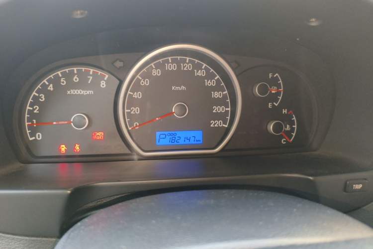 Used Hyundai Celesta 2011 1.6L Automatic Comfort Edition Instrument Cluster