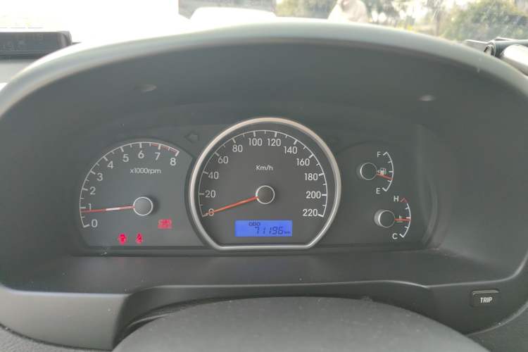Used Hyundai Celesta 2011 1.6L Manual Comfort Edition Instrument Cluster