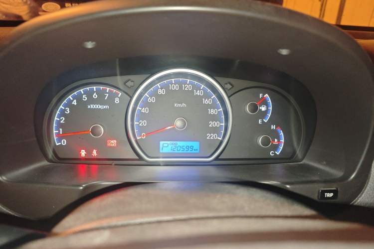Used Hyundai Celesta 2011 1.6L Automatic Comfort Edition Instrument Cluster