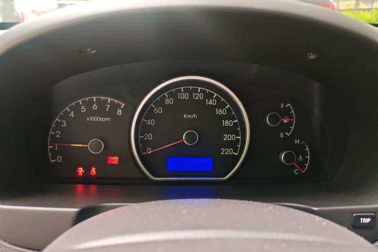 Used Hyundai Celesta 2011 1.6L Manual Comfort Edition Instrument Cluster