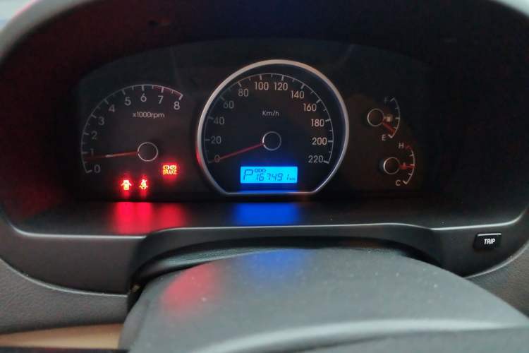 Used Hyundai Celesta 2011 1.6L Automatic Comfort Edition Instrument Cluster
