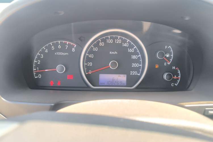 Used Hyundai Celesta 2011 1.6L Manual Luxury Model Instrument Cluster