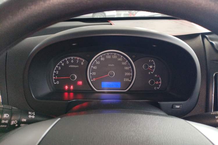 Used Hyundai Celesta 2011 1.6L Manual Comfort Edition Instrument Cluster