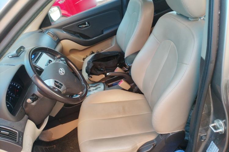Used Hyundai Celesta 2011 1.6L Automatic Luxury Version Left Front Seat
