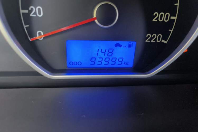 Used Hyundai Celesta 2011 1.6L Manual Luxury Model Odometer Close Up