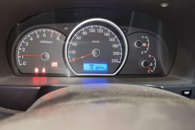 Used Hyundai Celesta 2011 1.6L Manual Comfort Edition Odometer Close Up