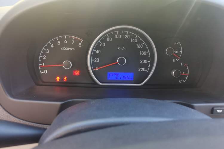 Used Hyundai Celesta 2011 1.6L Automatic Comfort Edition Odometer Close Up