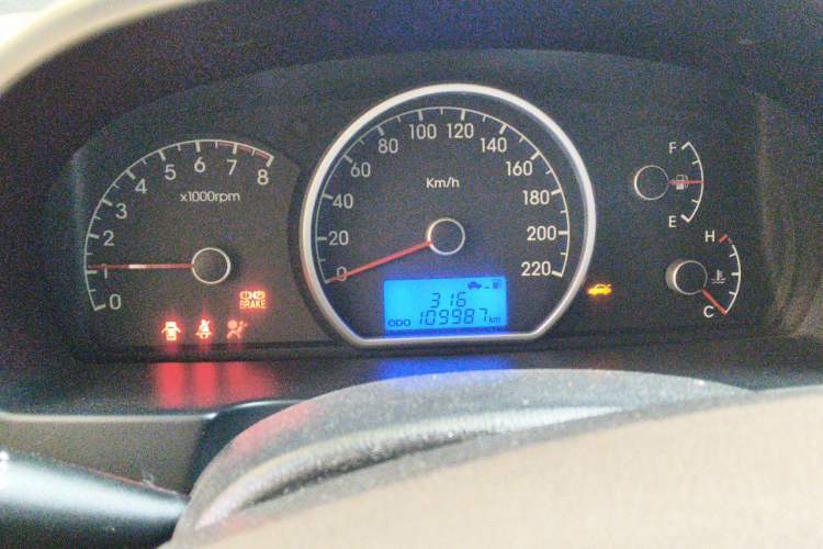 Used Hyundai Celesta 2011 1.6L Manual Luxury Model Odometer Close Up
