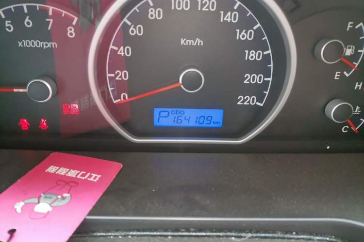 Used Hyundai Celesta 2011 1.6L Automatic Comfort Edition Odometer Close Up