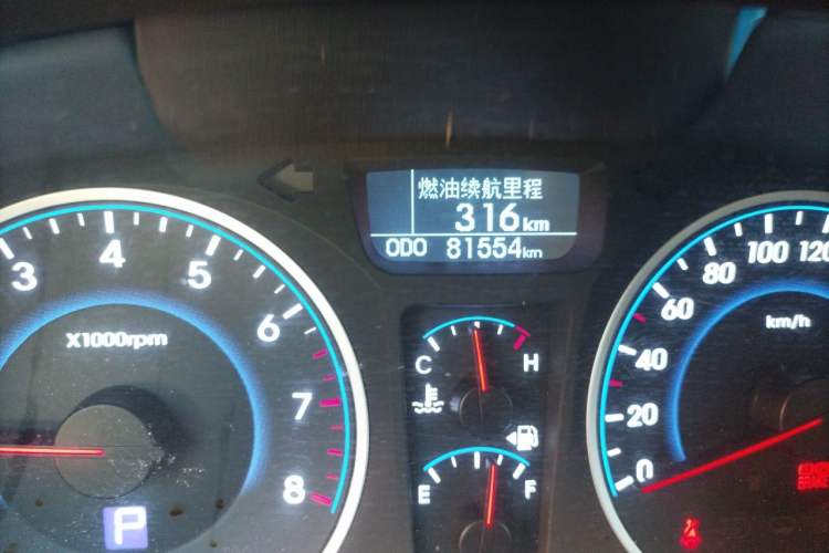 Used Hyundai Celesta 2011 1.6L Automatic Luxury Version Odometer Close Up