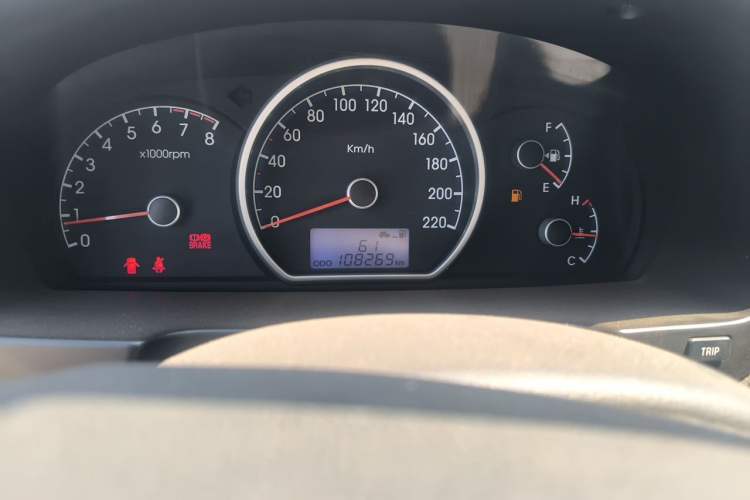 Used Hyundai Celesta 2011 1.6L Manual Luxury Model Odometer Close Up