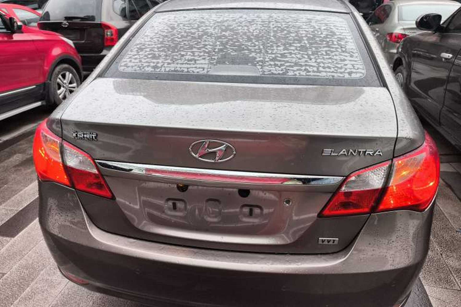 Used Hyundai Celesta 2011 1.6L Manual Luxury Model Rear