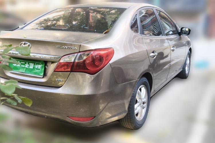 Used Hyundai Celesta 2011 1.6L Manual Luxury Model Rear Right 45 Deg
