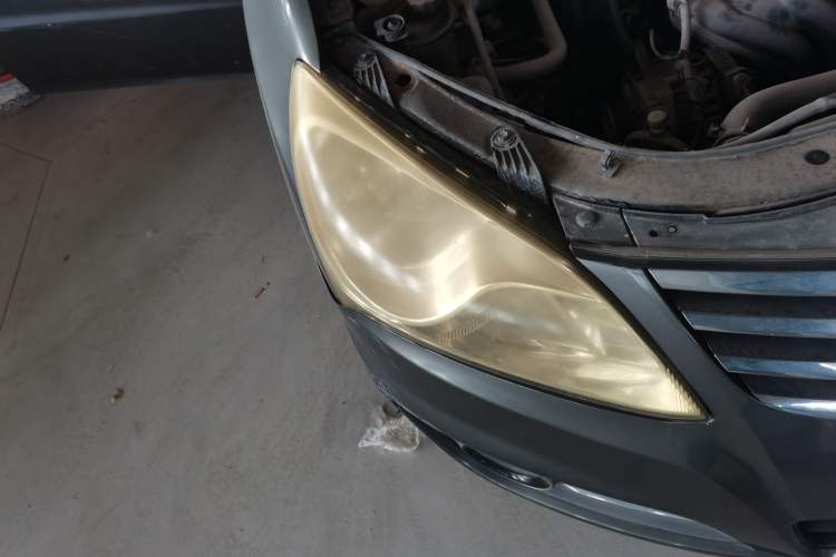 Used Hyundai Celesta 2011 1.6L Automatic Luxury Version Right Front Headlight