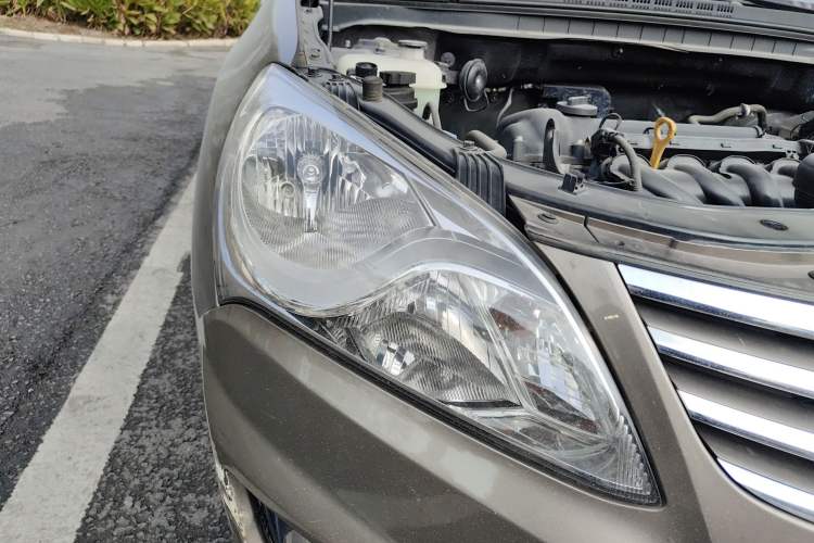 Used Hyundai Celesta 2011 1.6L Manual Comfort Edition Right Front Headlight