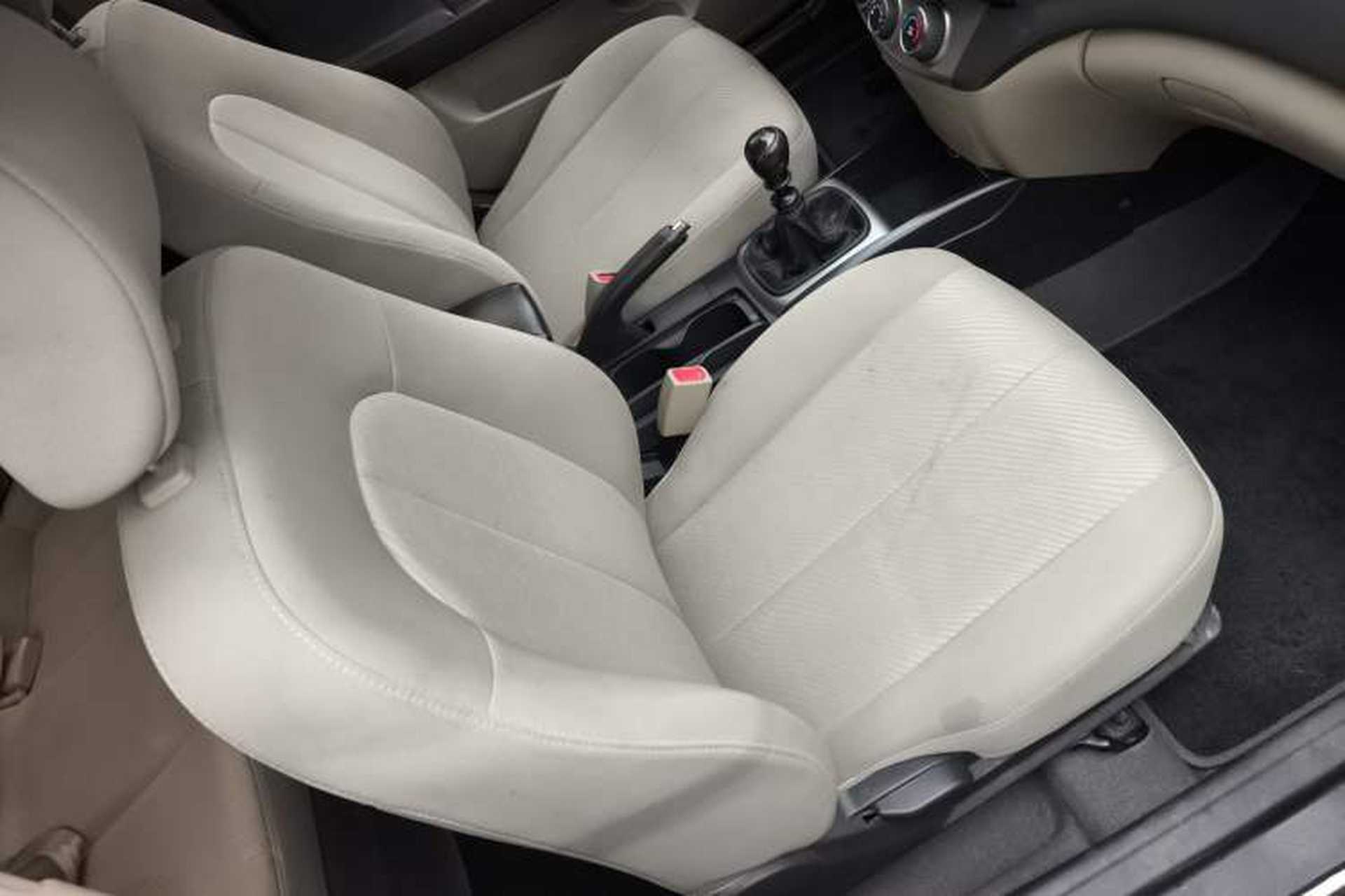 Used Hyundai Celesta 2011 1.6L Manual Luxury Model Right Front Seat