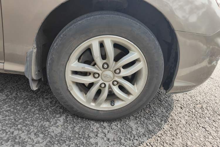 Used Hyundai Celesta 2011 1.6L Manual Comfort Edition Right Front Wheel Hub