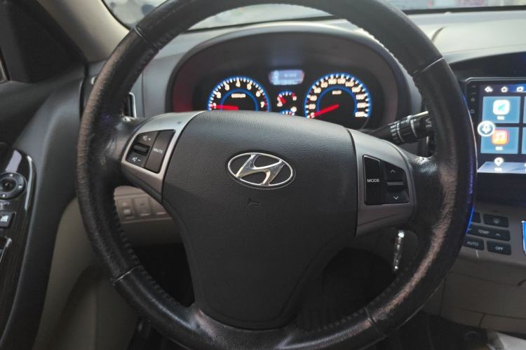 Used Hyundai Celesta 2011 1.6L Automatic Luxury Version Steering Wheel