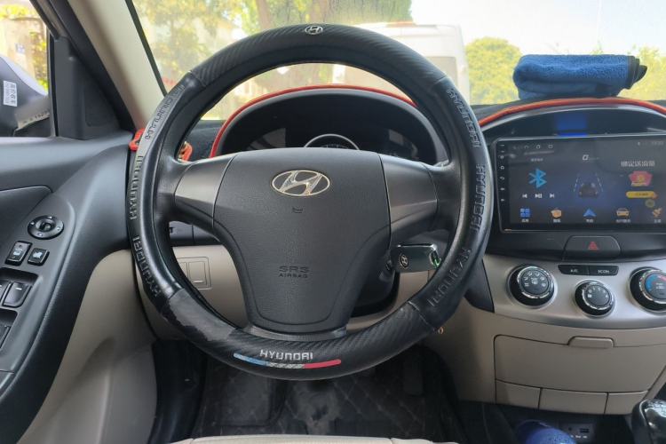 Used Hyundai Celesta 2011 1.6L Manual Luxury Model Steering Wheel