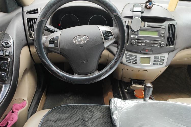 Used Hyundai Celesta 2011 1.6L Automatic Luxury Version Steering Wheel