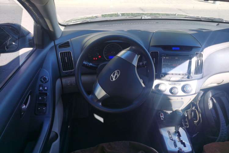 Used Hyundai Celesta 2011 1.6L Automatic Comfort Edition Steering Wheel
