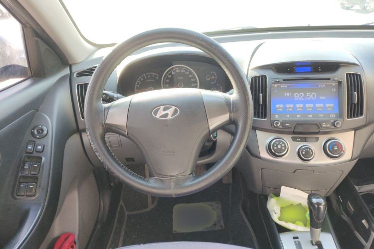 Used Hyundai Celesta 2011 1.6L Automatic Comfort Edition Steering Wheel