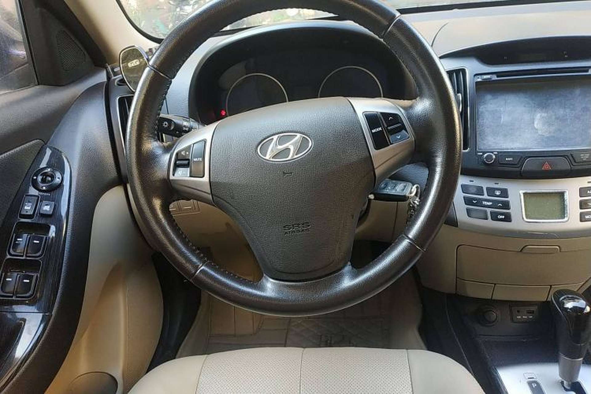 Used Hyundai Celesta 2011 1.6L Automatic Luxury Version Steering Wheel