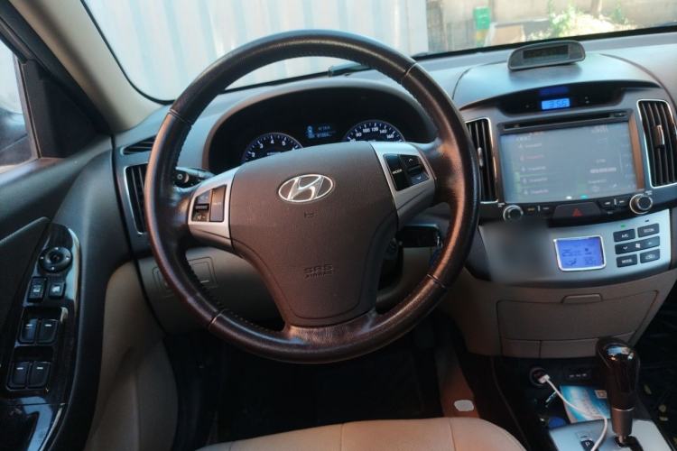 Used Hyundai Celesta 2011 1.6L Automatic Luxury Version Steering Wheel