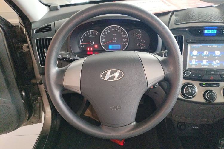 Used Hyundai Celesta 2011 1.6L Manual Comfort Edition Steering Wheel