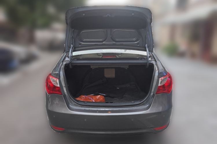 Used Hyundai Celesta 2011 1.6L Automatic Luxury Version Trunk