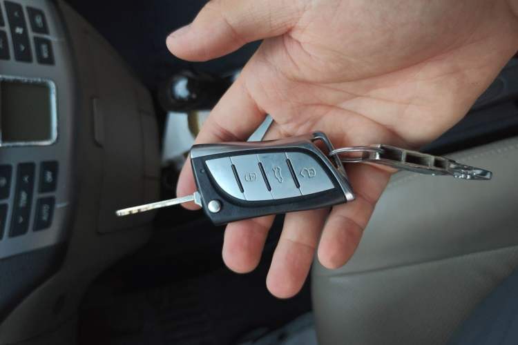 Used Hyundai Celesta 2011 1.6L Automatic Luxury Version Vehicle Key