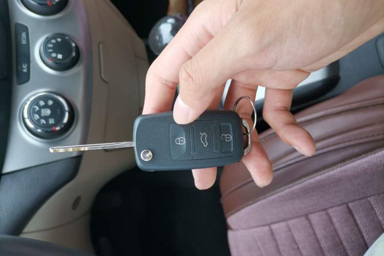 Used Hyundai Celesta 2011 1.6L Automatic Comfort Edition Vehicle Key