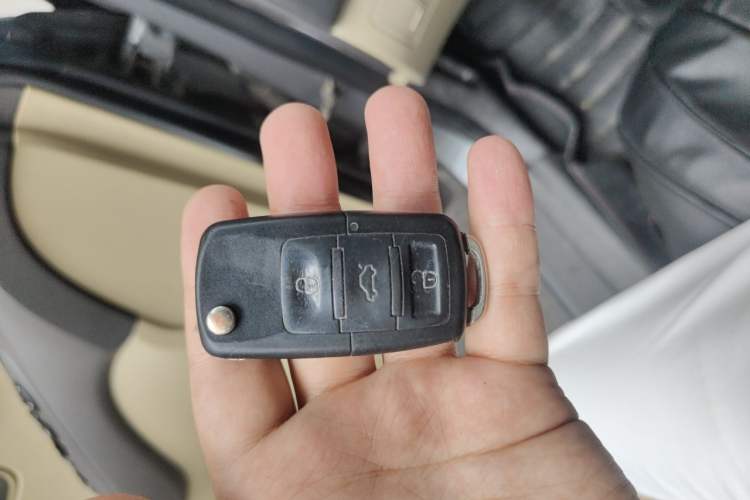 Used Hyundai Celesta 2011 1.6L Automatic Comfort Edition Vehicle Key