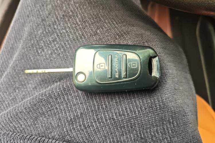 Used Hyundai Celesta 2011 1.6L Manual Comfort Edition Vehicle Key