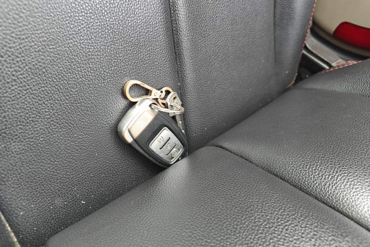 Used Hyundai Celesta 2011 1.6L Manual Comfort Edition Vehicle Key