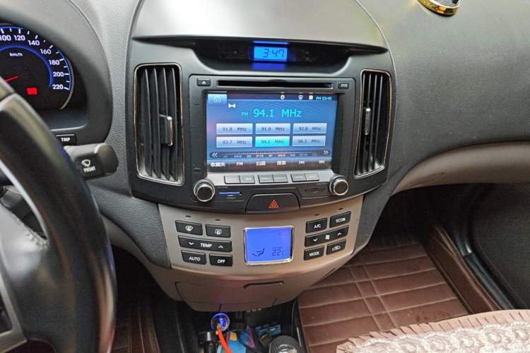 Used Hyundai Celesta 2011 1.6L Automatic Luxury Version Audio And AC Panel