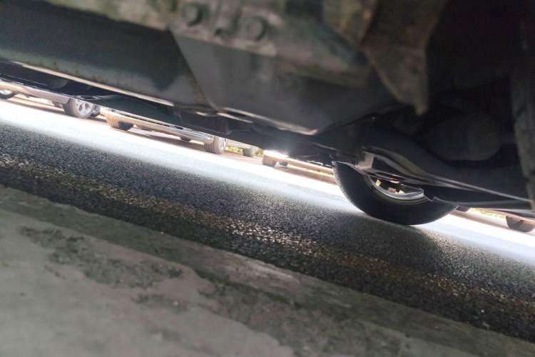 Used Hyundai Celesta 2011 1.6L Manual Comfort Edition Chassis Front Right