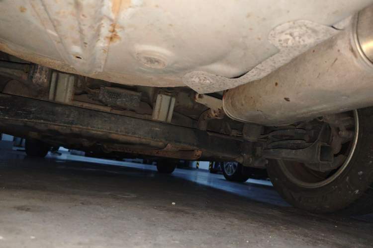 Used Hyundai Celesta 2011 1.6L Manual Comfort Edition Chassis Rear