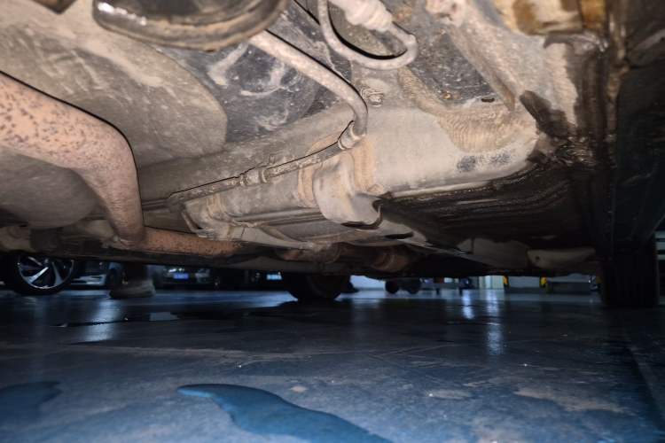 Used Hyundai Celesta 2011 1.6L Automatic Comfort Edition Chassis Rear Right