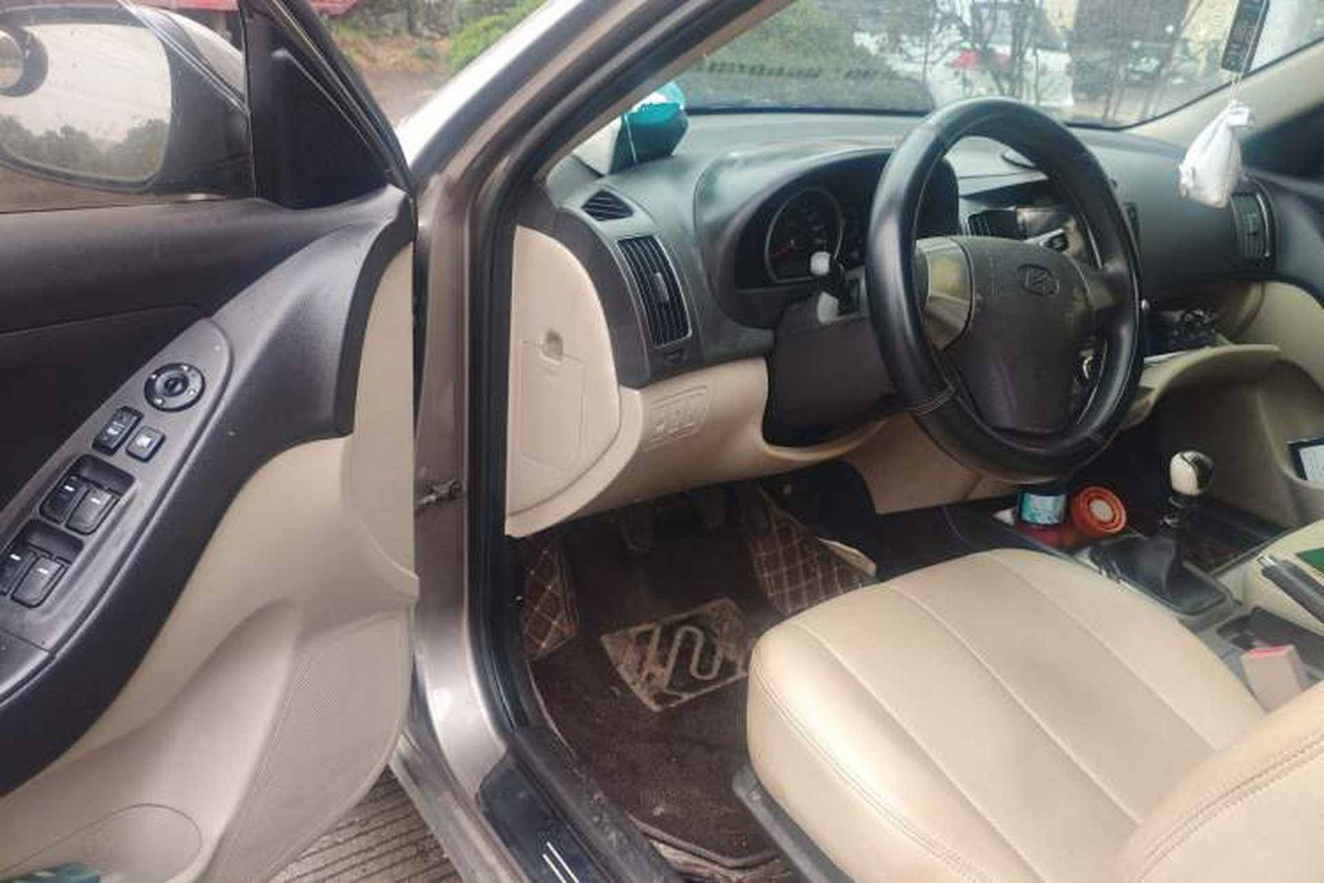 Used Hyundai Celesta 2011 1.6L Manual Comfort Edition Driver Seat