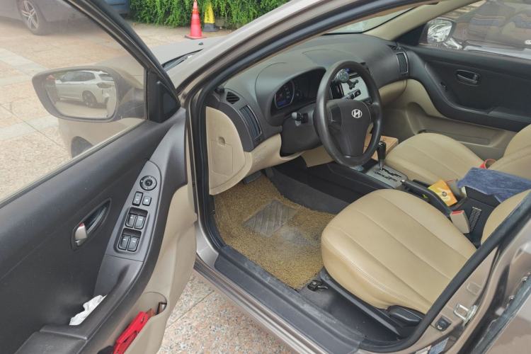 Used Hyundai Celesta 2011 1.6L Automatic Comfort Edition Driver Seat
