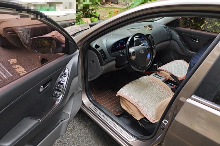 Used Hyundai Celesta 2011 1.6L Automatic Luxury Version Driver Seat